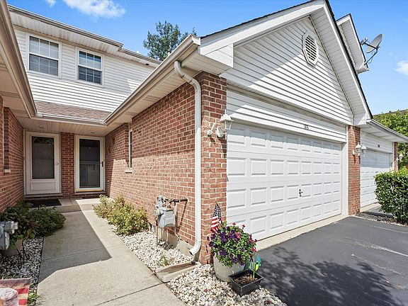 2nd image of 1106 Coventry Cir #0
