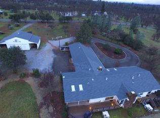 21096 Shadow Hill Ln, Redding, CA 96002