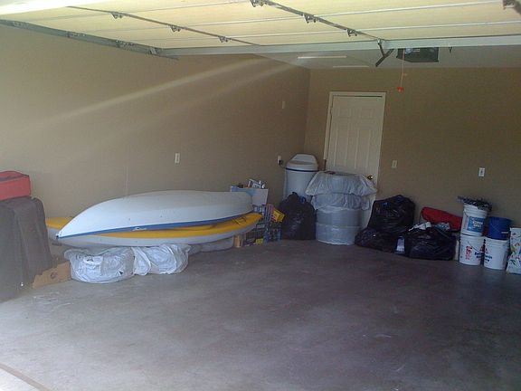2 Car Garage w/New Water Softner