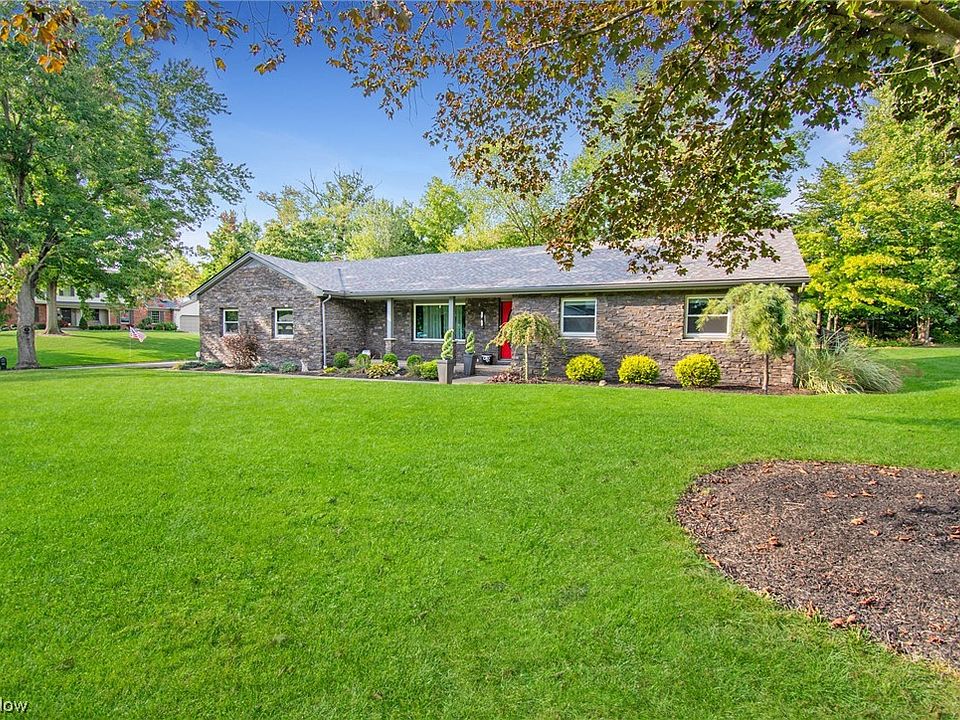 1st image of 6492 Farmington Cir