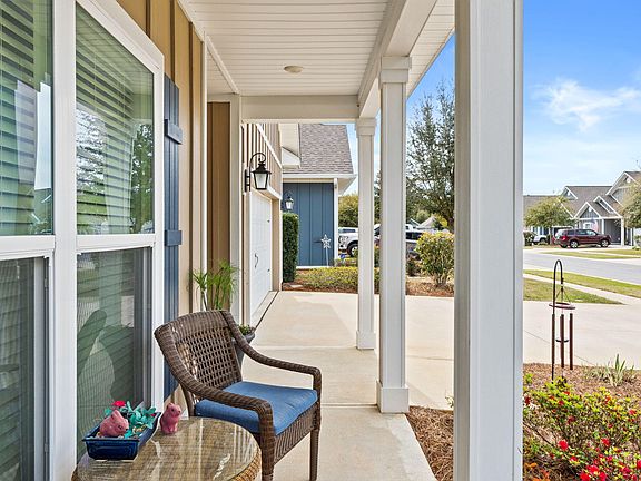 4th image of 93 Dusky Way