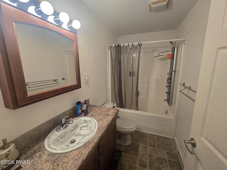 103 Spruce Pl — Photo 9