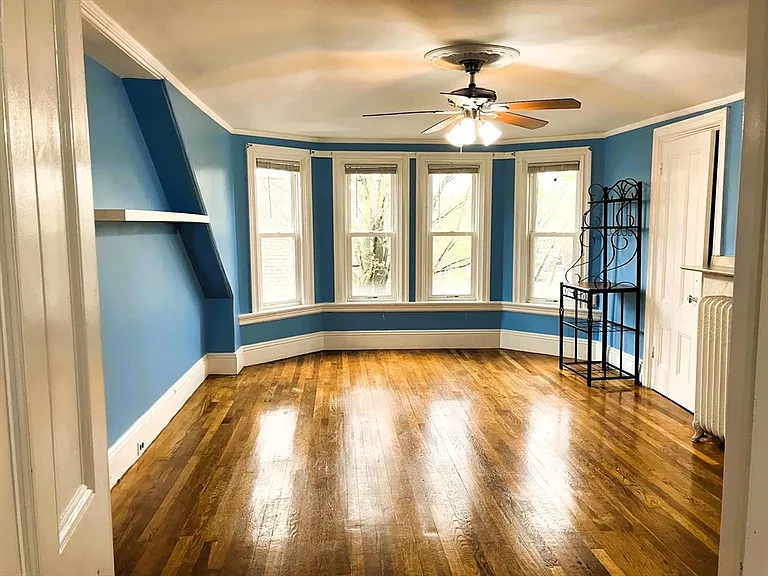 66 Maple St #3 — Photo 1