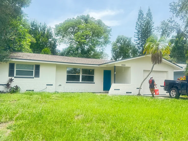 1160 Park View Ln — Photo 1
