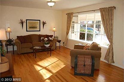 4th image of 2605 Duxbury Ct