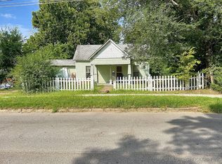 807 N Vinita Ave, Tahlequah, OK 74464