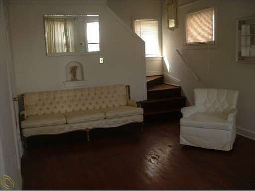 4th image of 7339 Auburn St