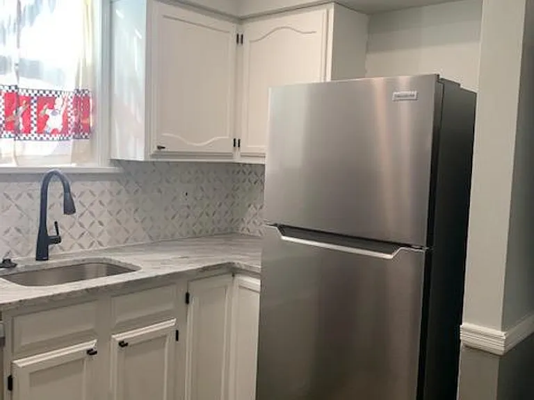 434 Chambers Ave #2 — Photo 8