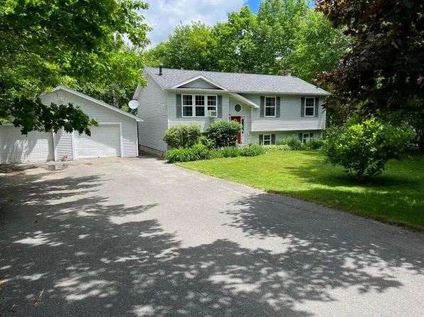 81 Evergreen Drive, Hermon, ME 04401