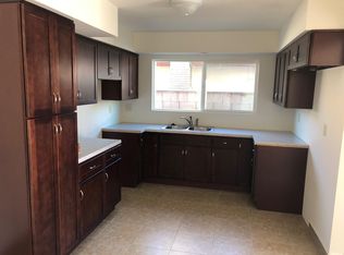 820 E Dollie St, Oxnard, CA 93033