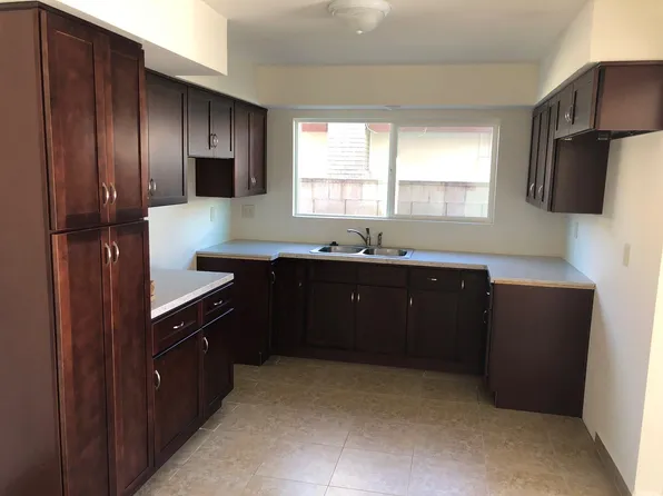 820 E Dollie St, Oxnard, CA 93033