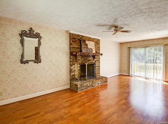 5th image of 418 Mallard Dr