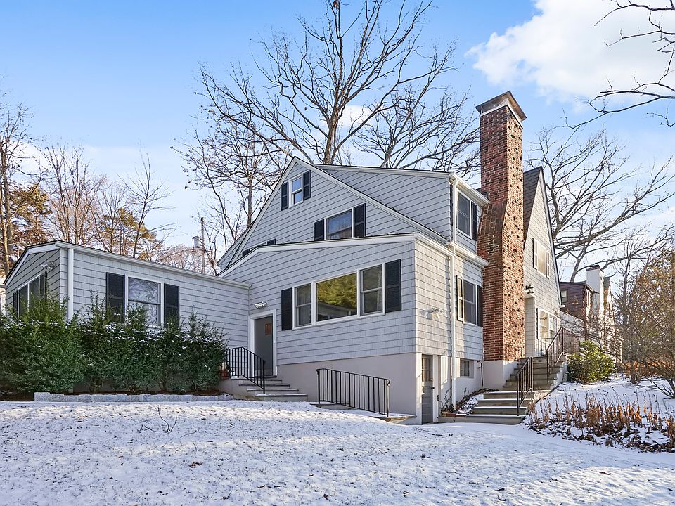 1st image of 5 Bonaventure Ave