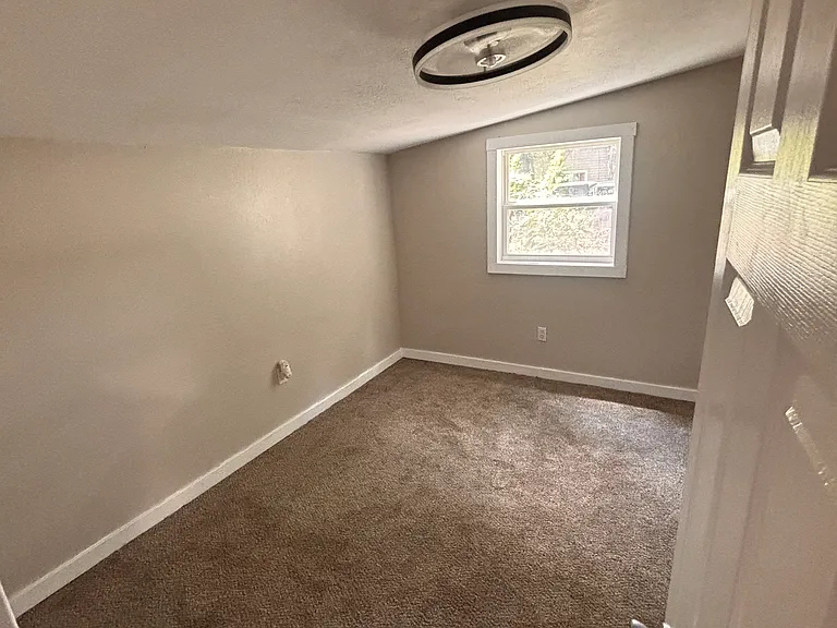 407 S 48th West Ave — Photo 16