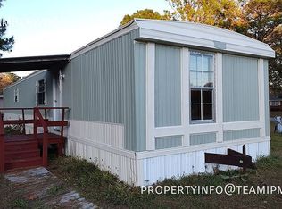 101 Amberwood Ln, New Bern, NC 28562