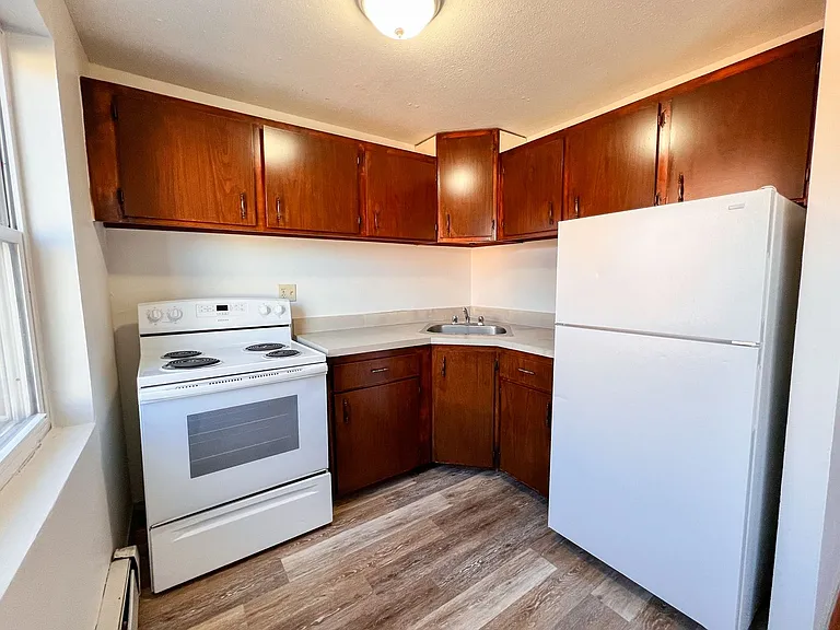 322 Hudson St / Luca Investments LLC — Photo 6