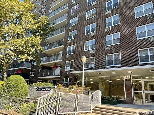 2550 Olinville Avenue UNIT 8M, Bronx, NY 10467 | Zillow