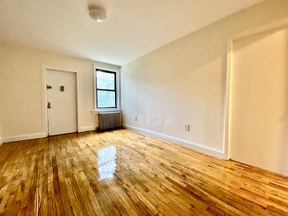 2nd image of 351 W 51st St #2R