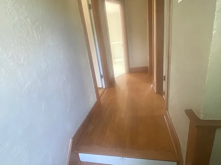 1668 N Longview St — Photo 18