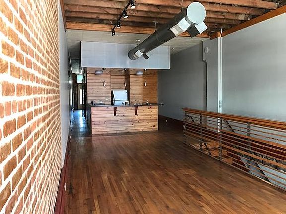 4th image of 121 S Gay St #B