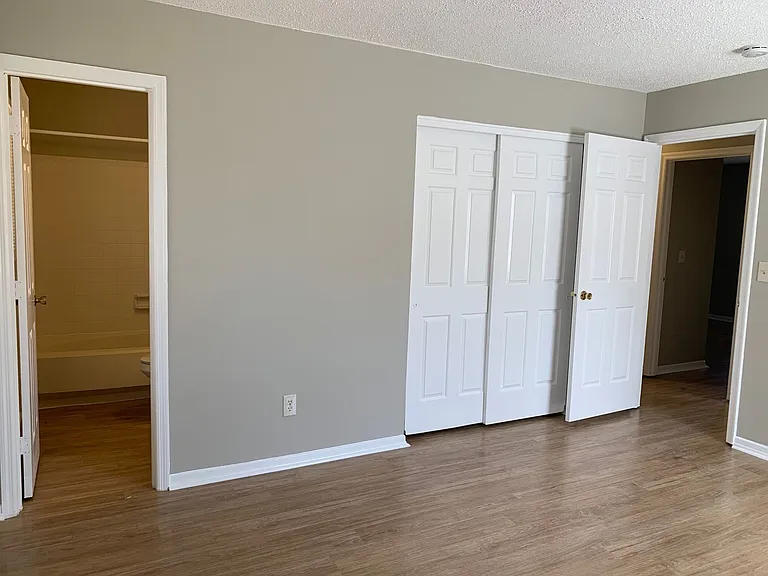 2900 Glen Hollow Rd — Photo 16
