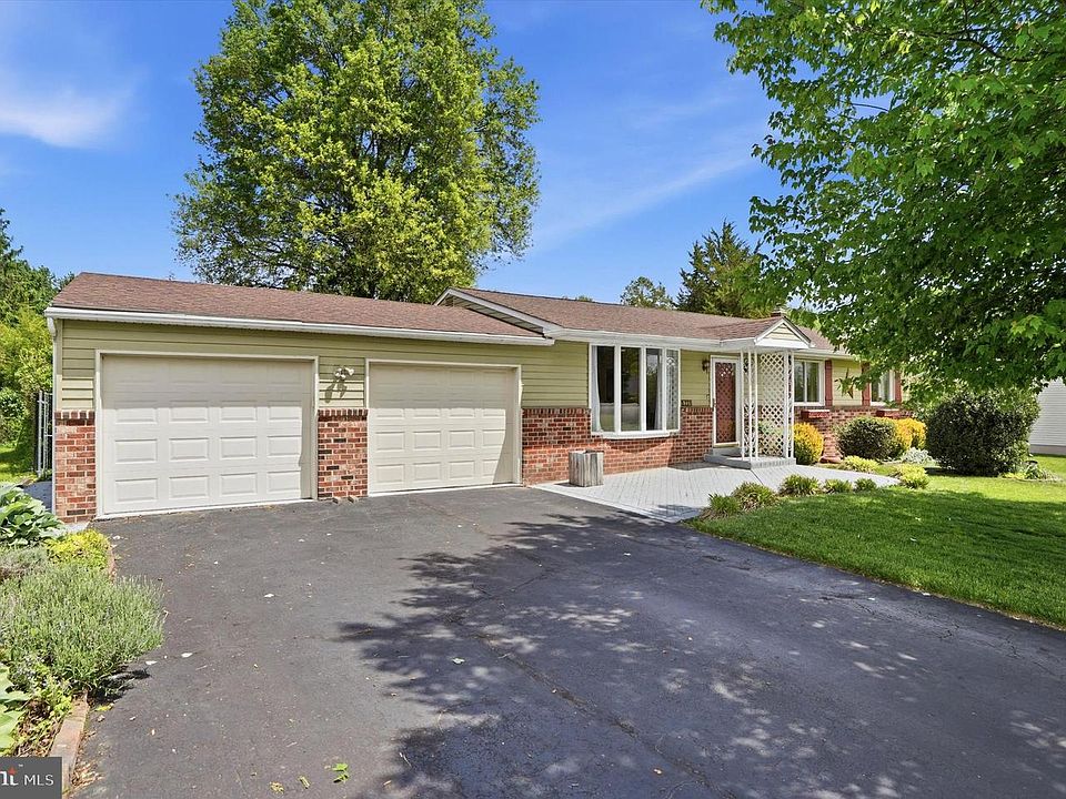 1st image of 5231 Price Ave