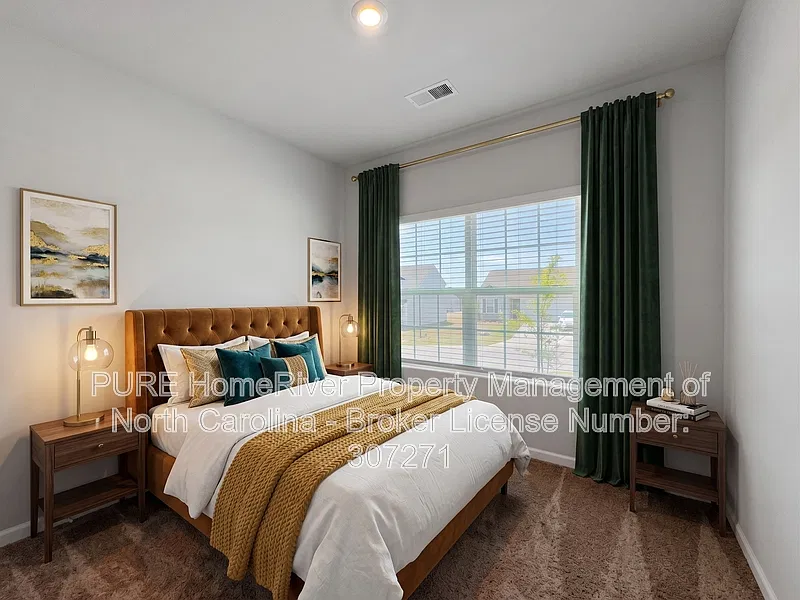 3 bed, 2.0 bath, 1316 sqft, $1,825 — Photo 4