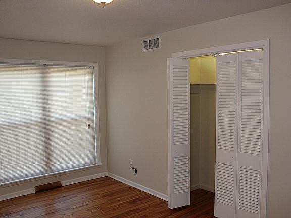 5th image of 525 N Osage St APT 2