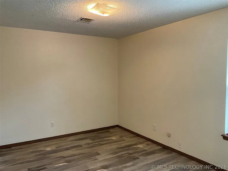6721 S 78th East Ave — Photo 15