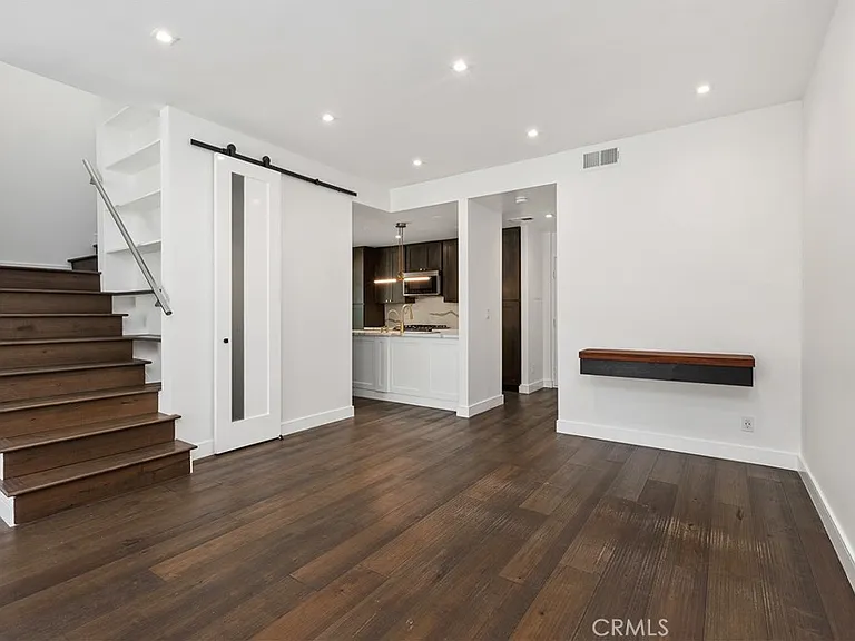 106 Breakers Ln — Photo 9