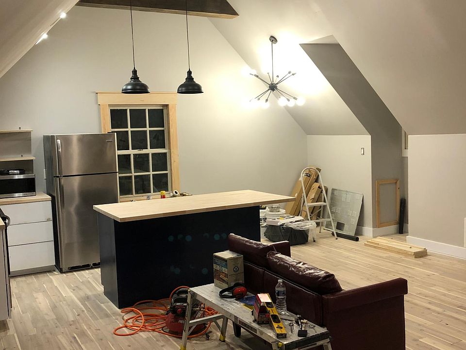 2nd image of 2936 E Island Rd