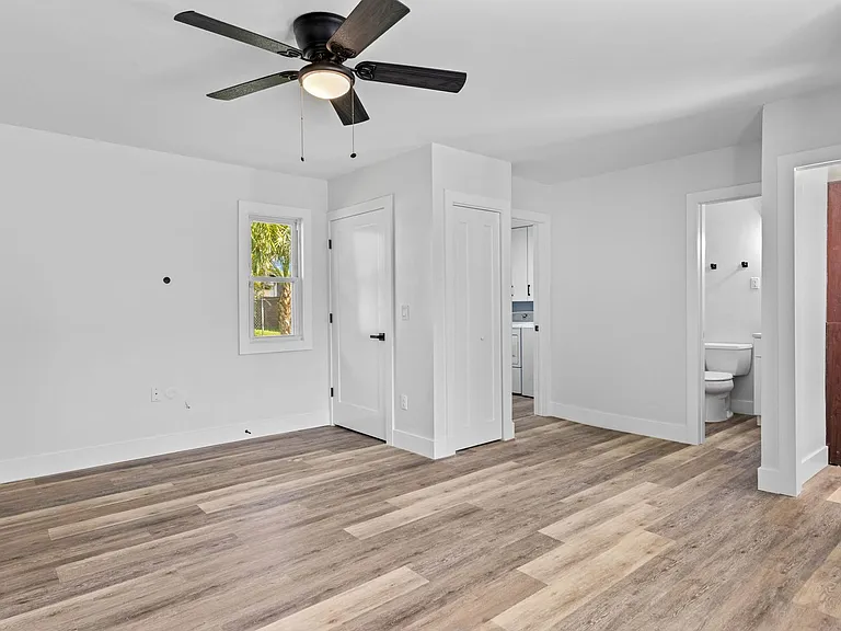 1561 Maravilla Ave — Photo 14