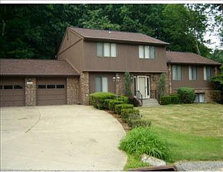 2nd image of 4119 Windsor Ct