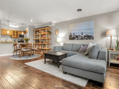 5000 Fauntleroy Way SW #102, Seattle, WA, 98136