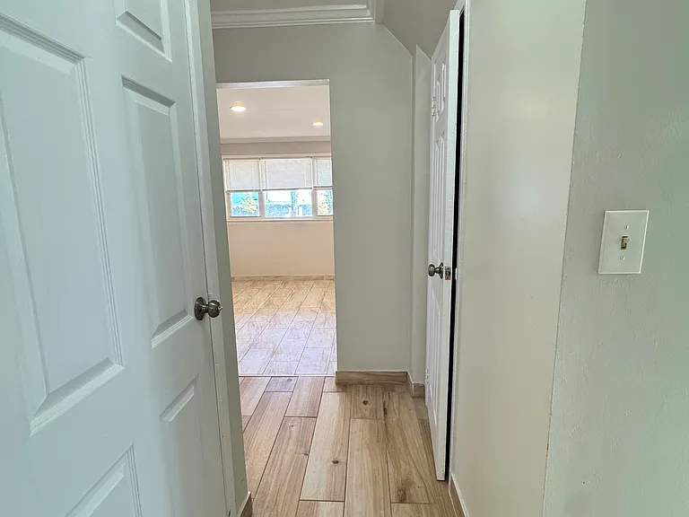 300 Jefferson Ave #1 — Photo 11