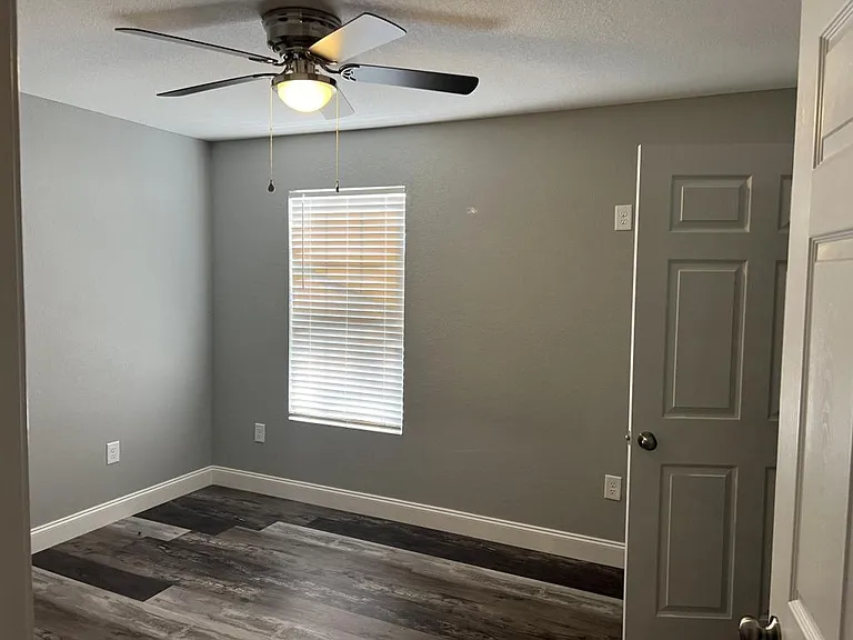 527 Old Knoxville Hwy — Photo 6