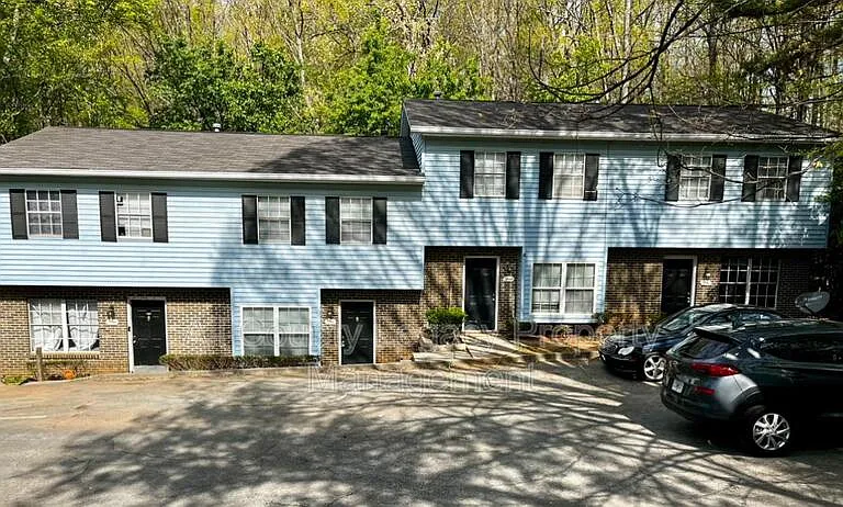 2942 Spruce Cir — Photo 1