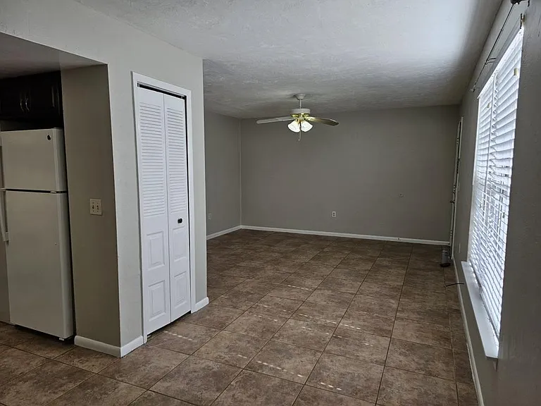 2205 Conway Dr #200 — Photo 9