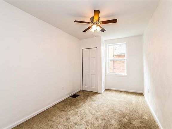 Additional bedroom in apartment 1