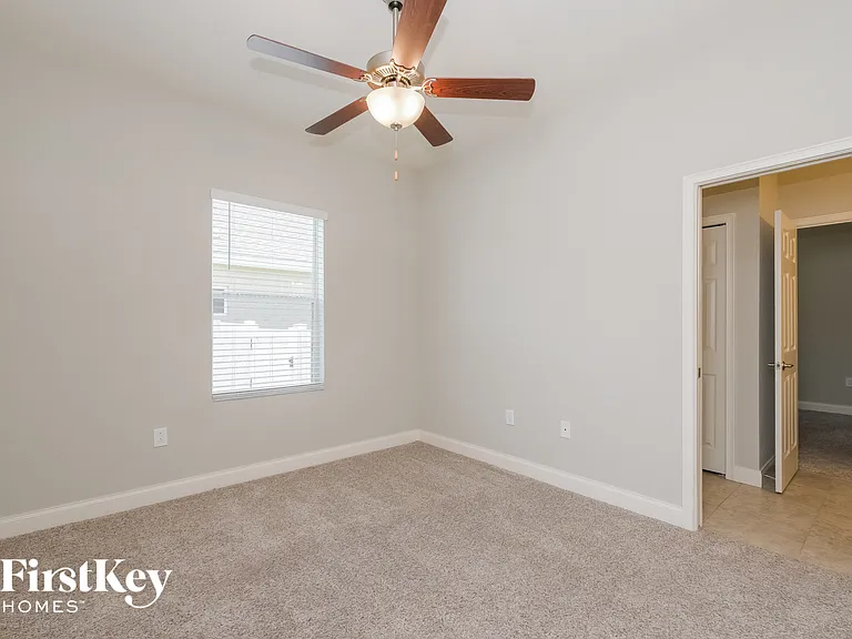 5812 Valentino Way — Photo 13