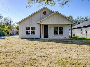 301 Chase Ave, Cleburne, TX 76031