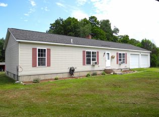 21 Harold Eastman Ln, Hartford, VT 05047