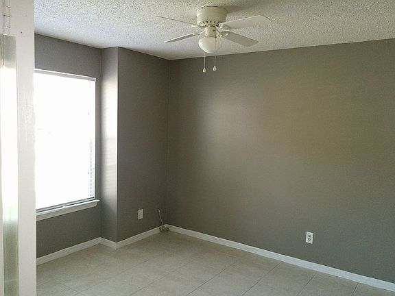 5th image of 6022 Westgate Dr APT 104