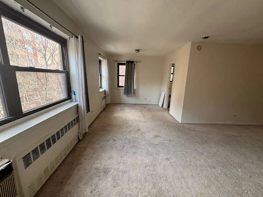 Building Photo - 94-10 59th Ave #3L