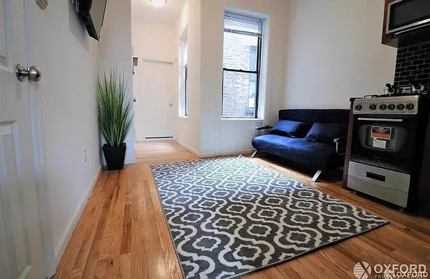 Rented by Oxford Property Group | media 12