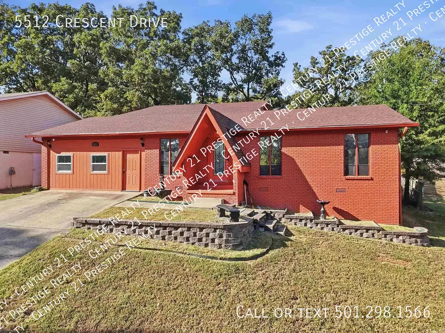 Renovated 4 Bedroom 2.5 Bath home — Photo 3