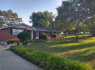 2442 Tarlton Rd, Conover, NC 28613