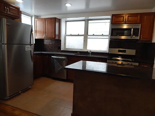 Rented by Capri Jet Realty Corp | media 6