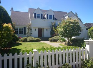 2811 W Viewmont Way W, Seattle, WA 98199