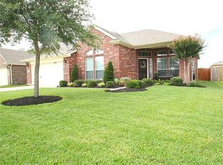423 Spring Gully Dr, Dickinson, TX 77539